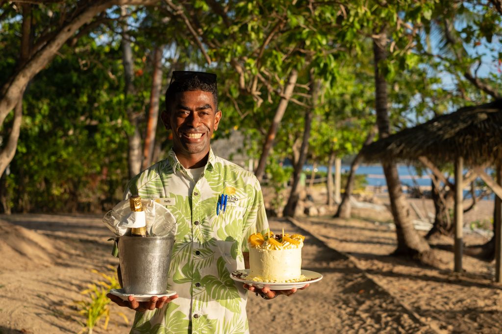 malolo island resort service