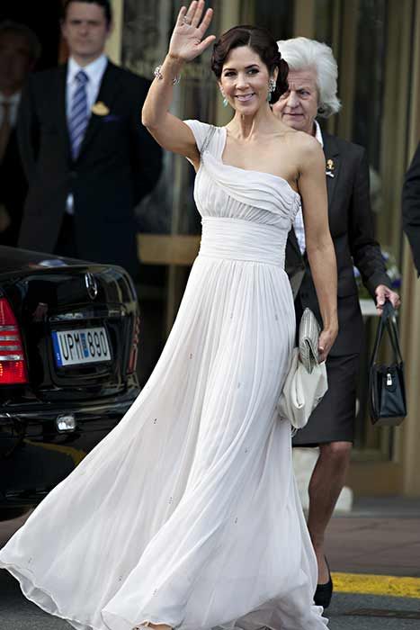 11 Crown Princess Mary white dress