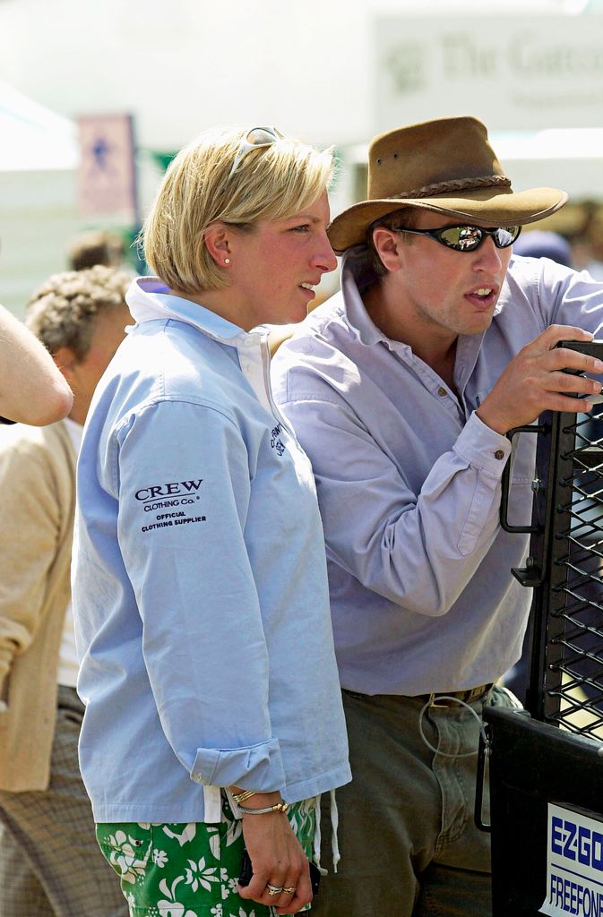 Peter en lunettes de soleil avec une femme aux 2000 Gatcombe Park Horse Trials