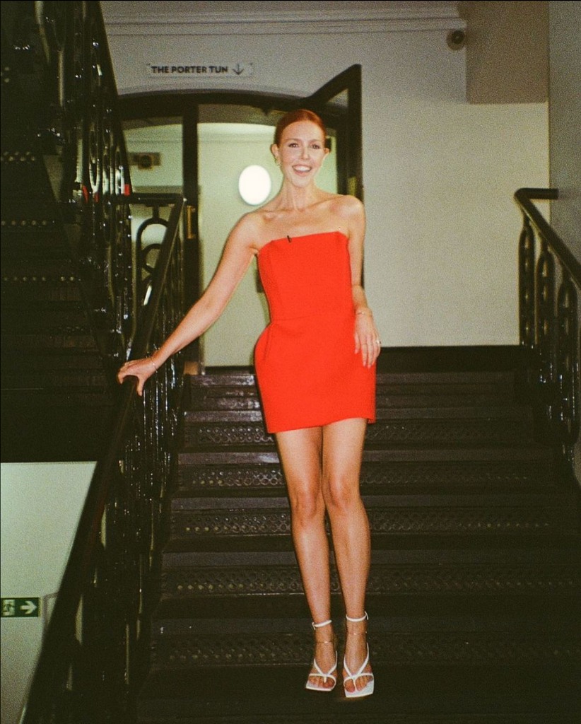 Stacey Dooley looked phenomenal in a strapless red dress