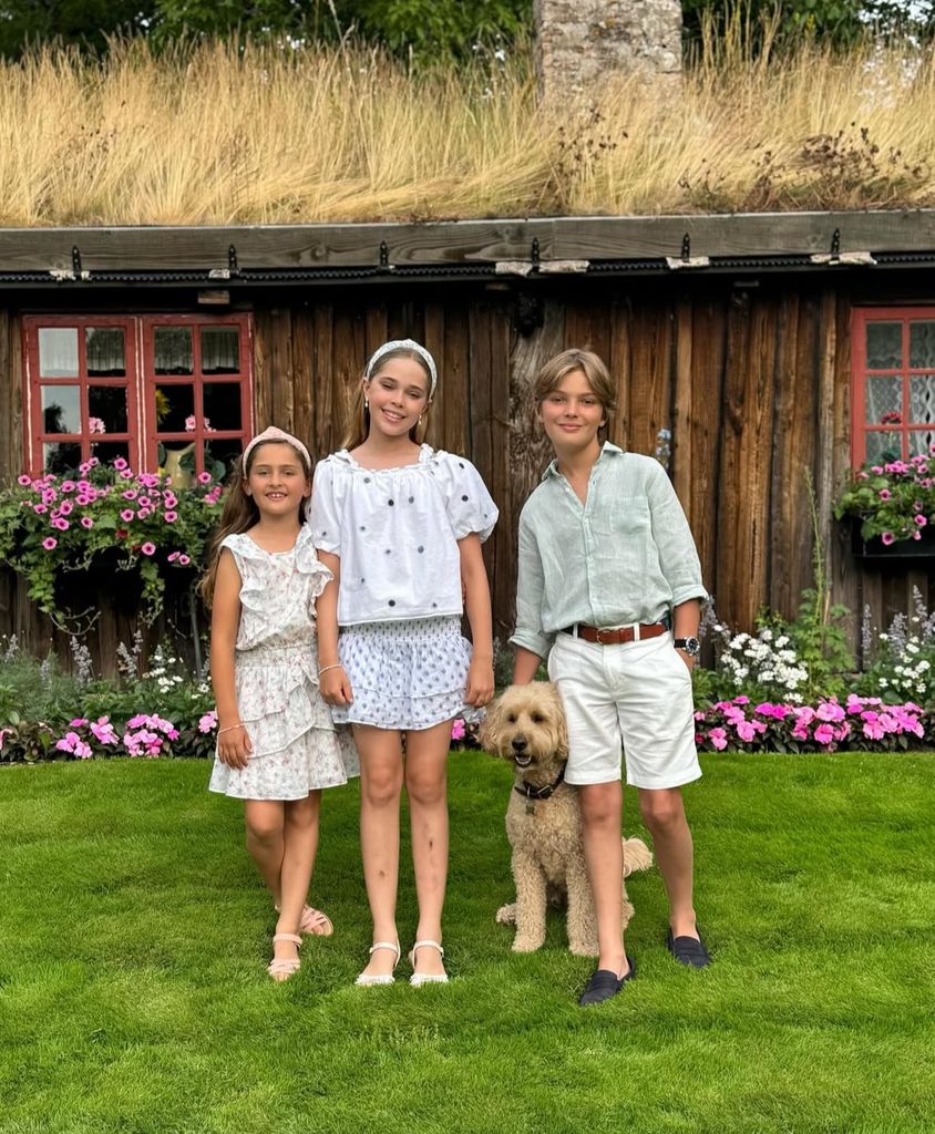 La princesse Madeleine a partagé la douce photo de ses trois enfants à son Instagram