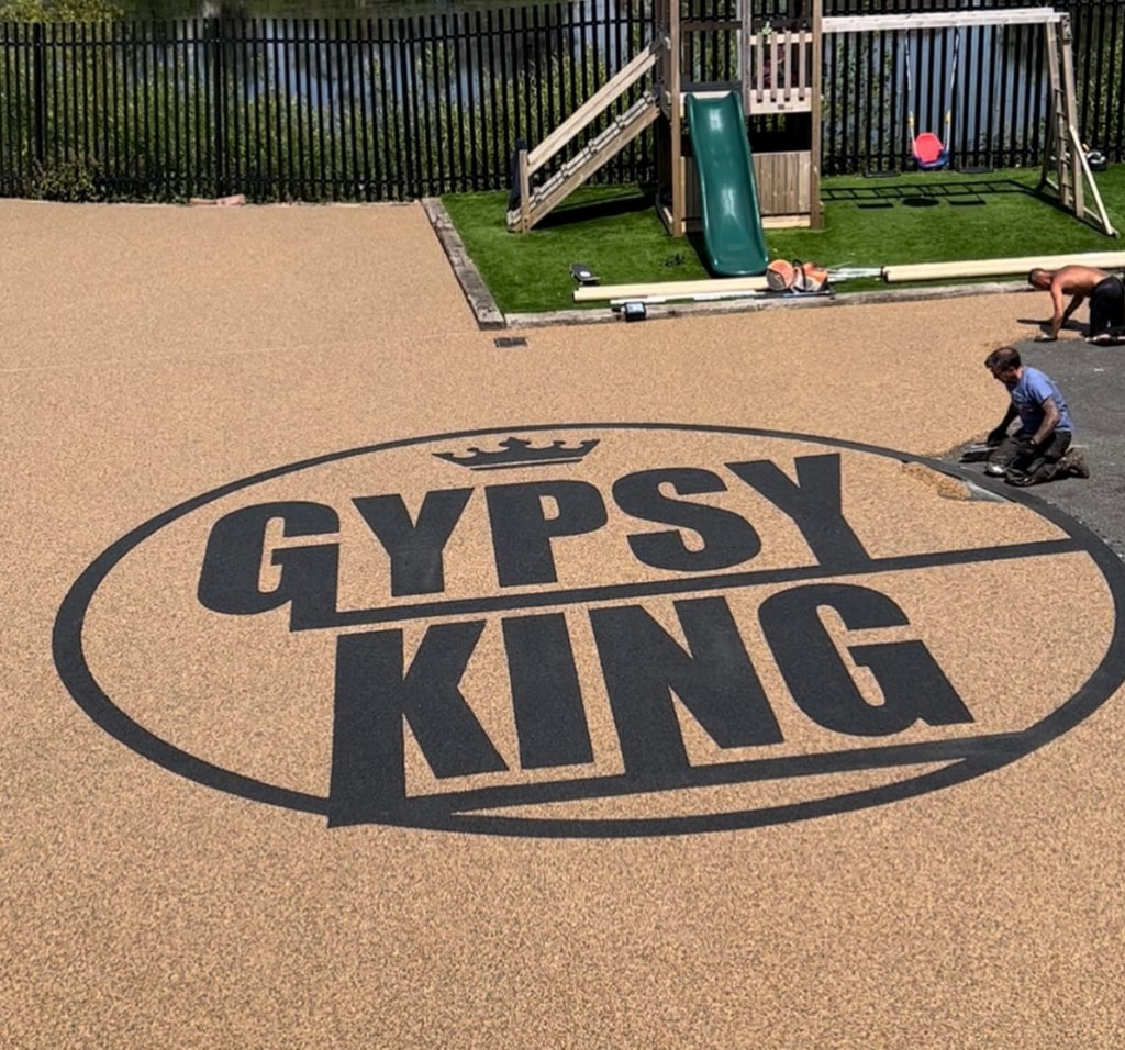 gypsy king sign in garden 