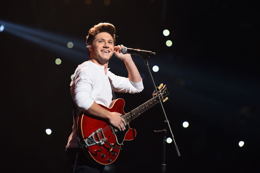 Singer Niall Horan performs on stage during KISS 108's Jingle Ball 2016