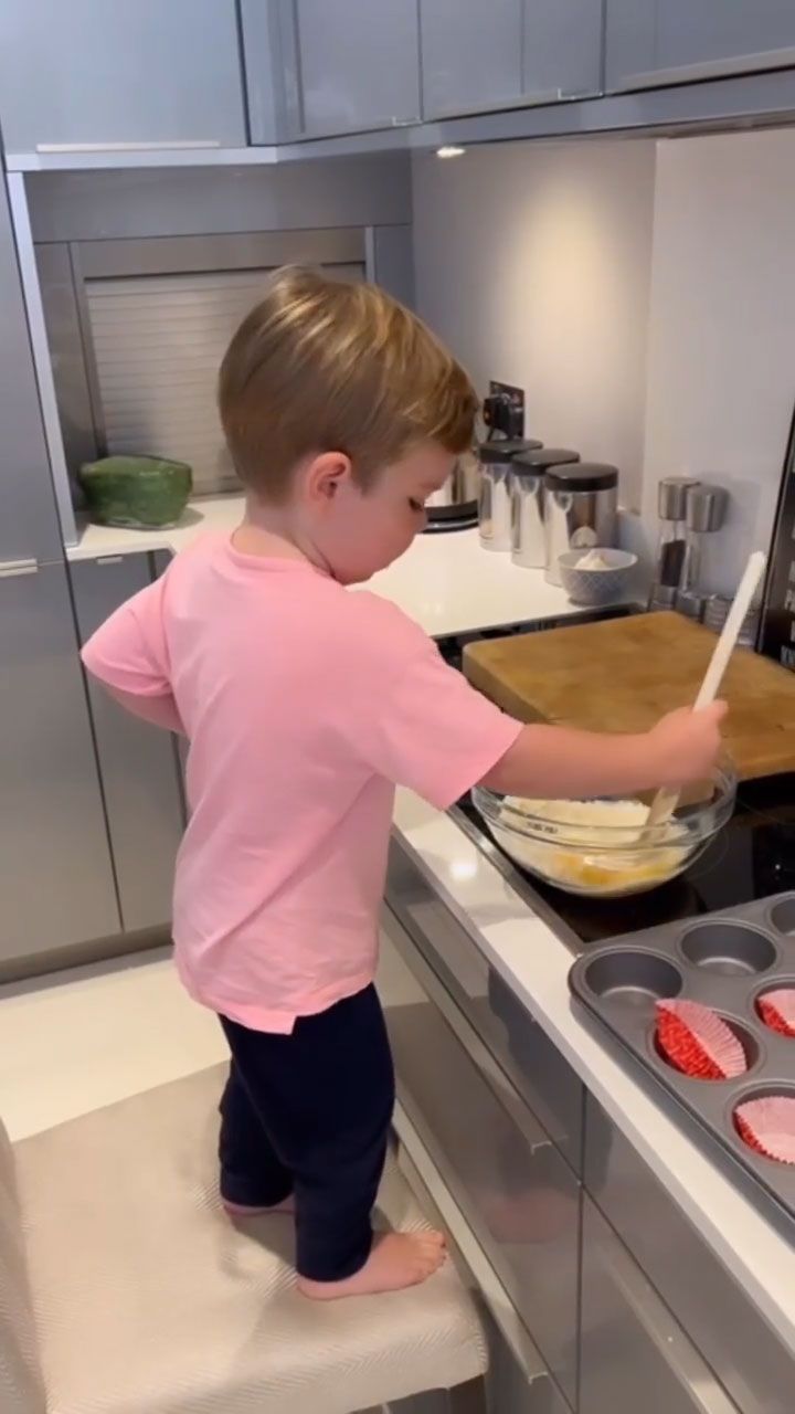 oliver baking at home 