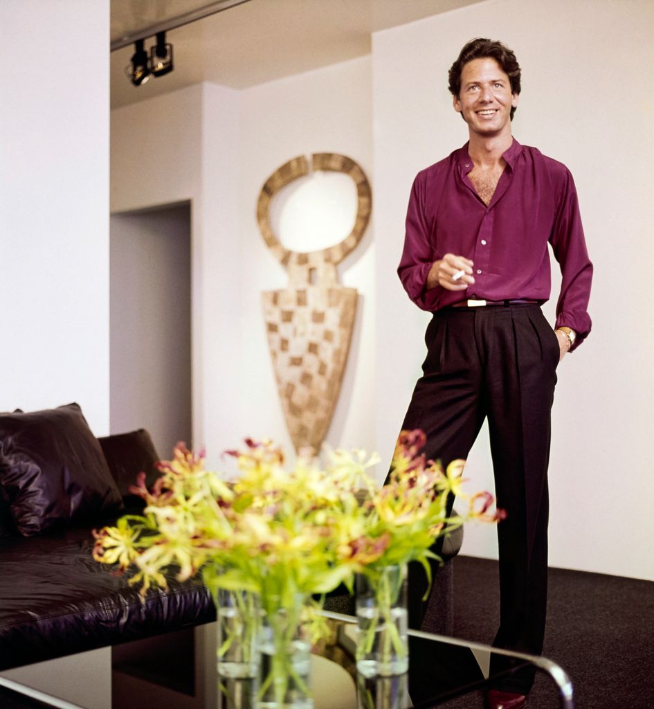 photo of calvin klein in his living room in 1975
