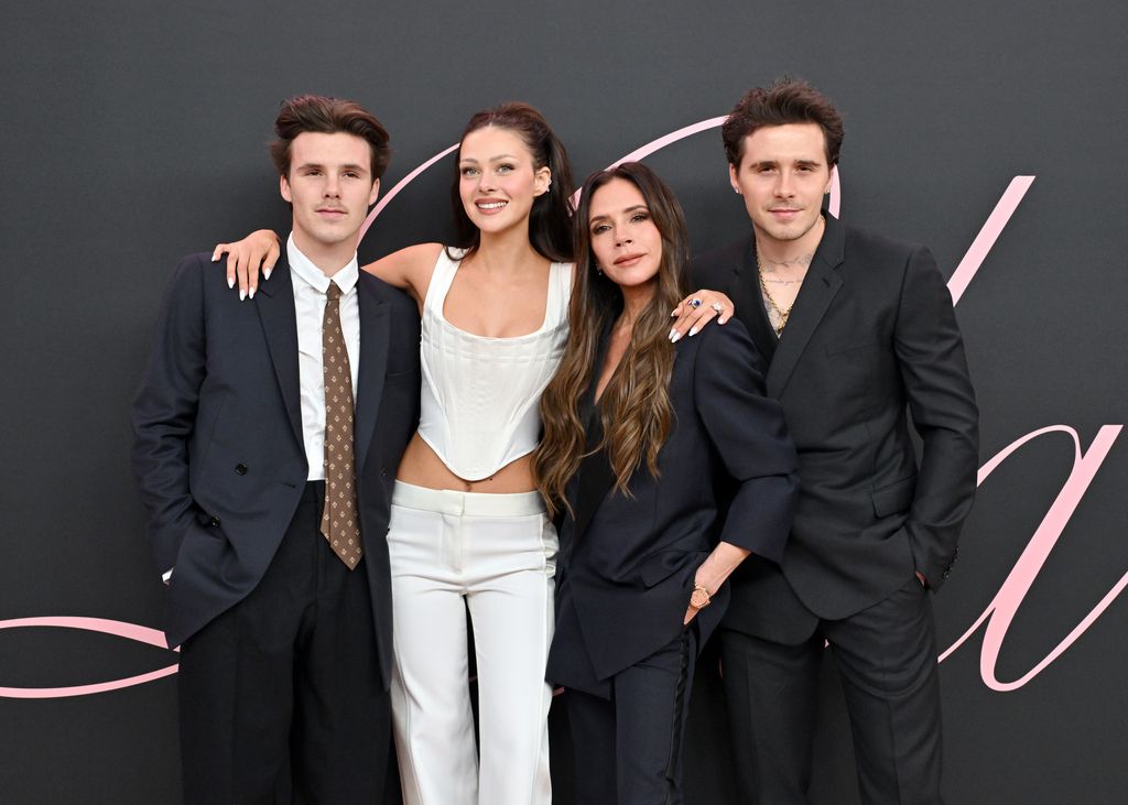 victoria beckham with cruz, nicola and Brooklyn 