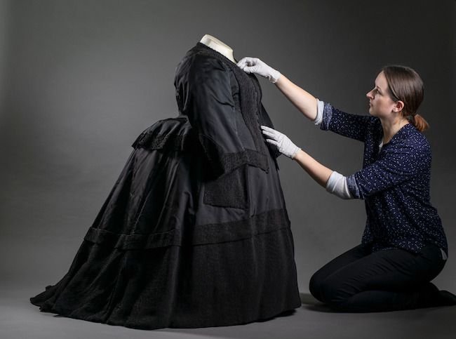 queen victoria mourning dress