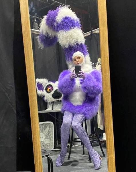 christie brinkley masked singer lemur reveal