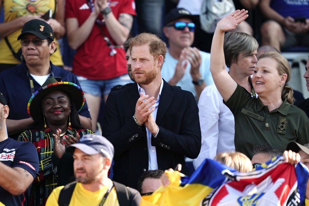 Prince Harry’s unexpected sweet gesture to Invictus Games crowd member ...