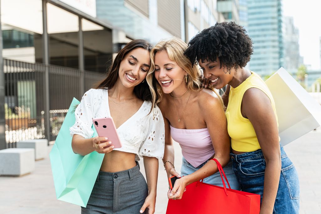 Il est important de continuer à donner la priorité à vos amitiés et d'être ouvert avec vos amis sur les limites.