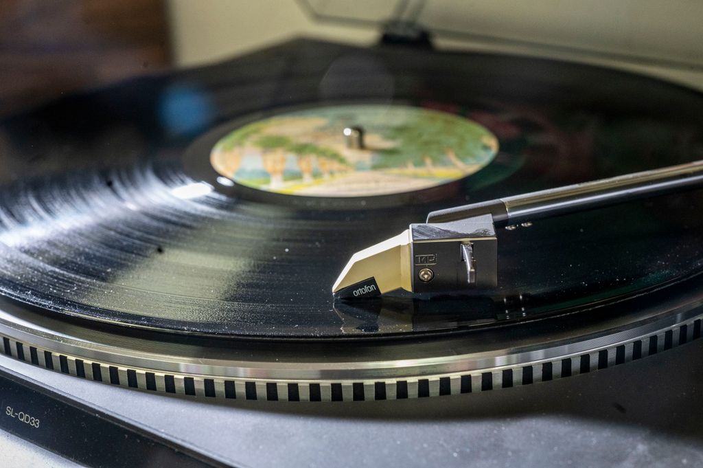 Massapequa Park, N.Y.: A vinyl record on a record player at Infinity Records in Massapequa Park, New York on Sept. 23, 2021. (Photo by Alejandra Villa Loraca/Newsday RM via Getty Images)