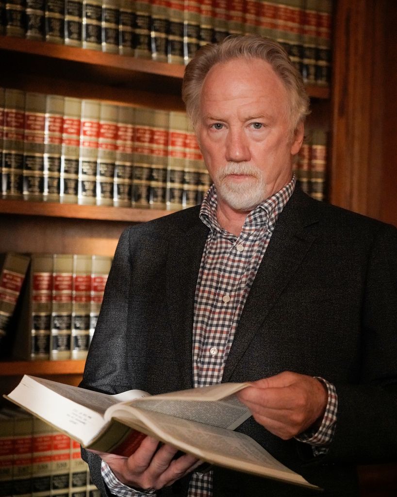 timothy busfield reading book