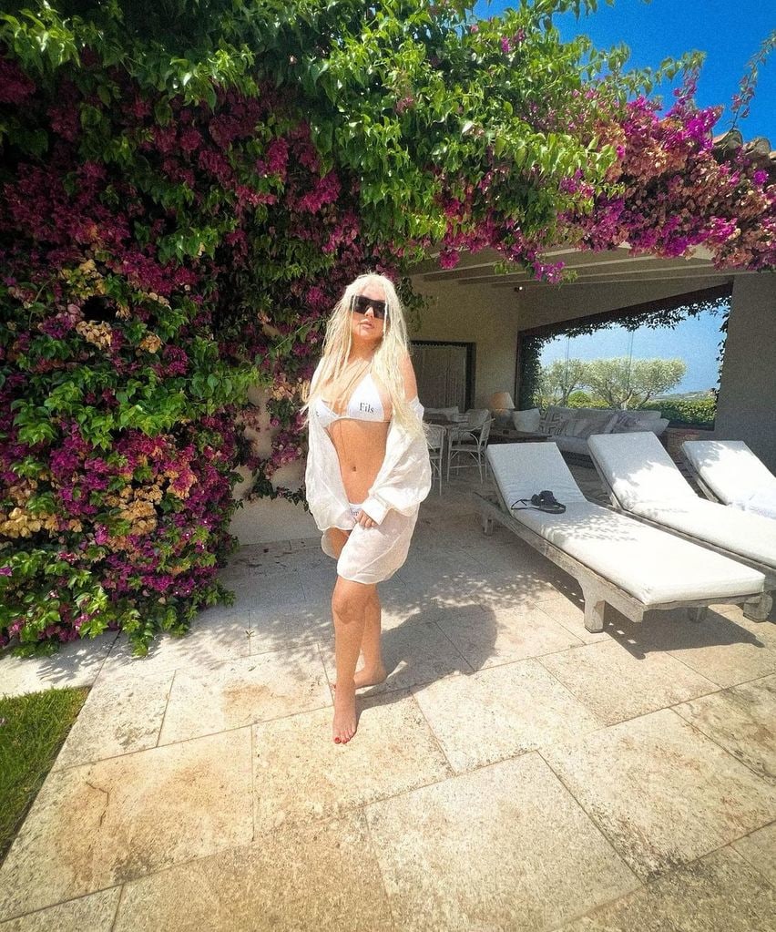 christina aguilera wearing white bikini on vacation