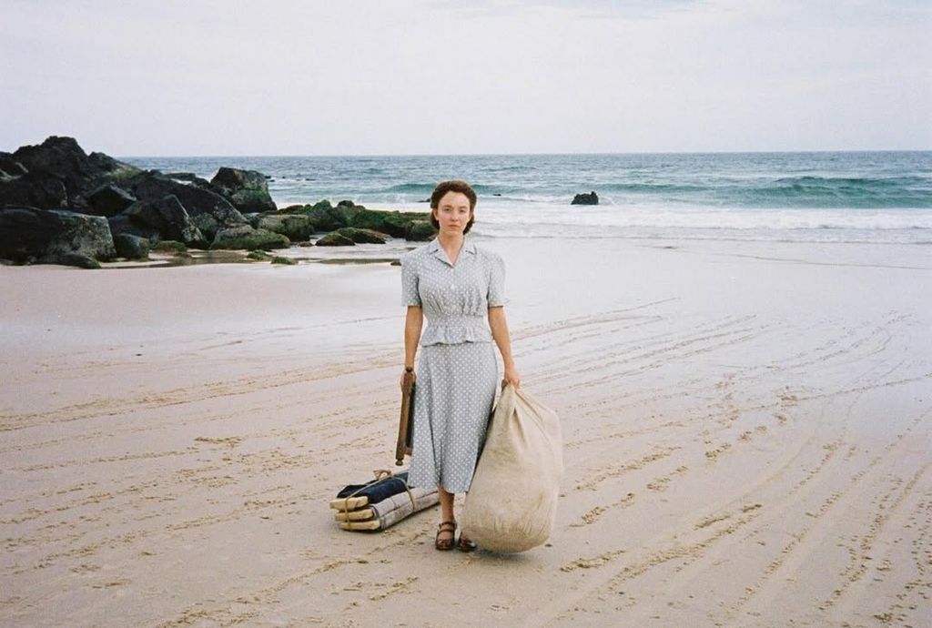 sydney sweeney in polka dots for a post-war film