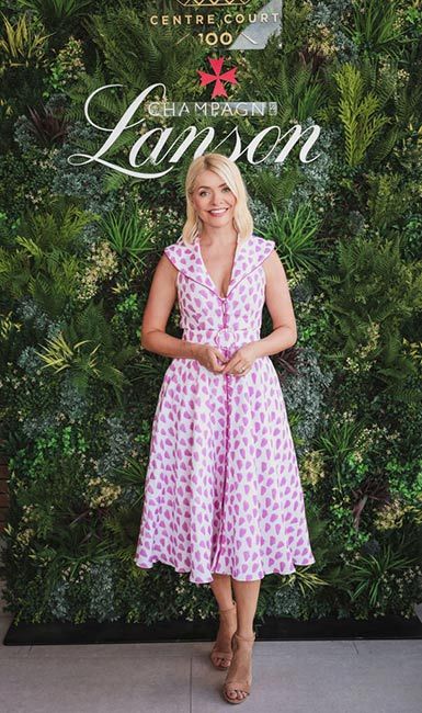 holly willoughby champagne lanson