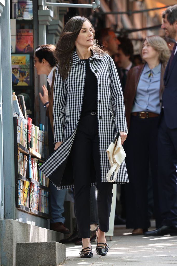 Queen Letizia of Spain visiting the Cuesta de Moyano in Madrid