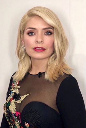 holly willoughby valentines day makeup