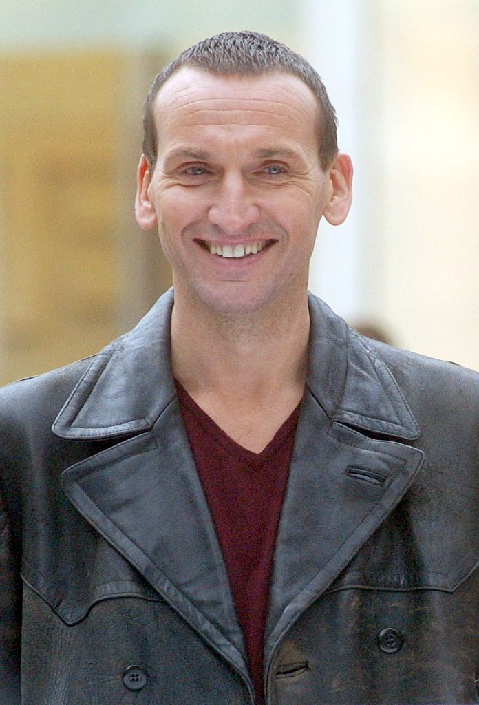 Christophr Eccleston filming Doctor Who in 2004
