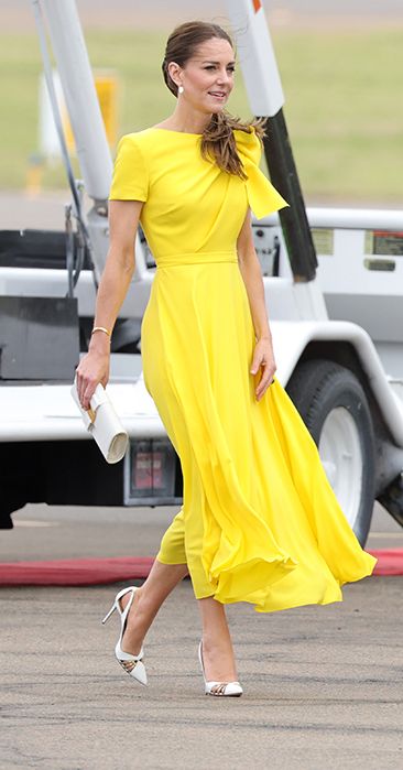 kate middleton airport yellow dress