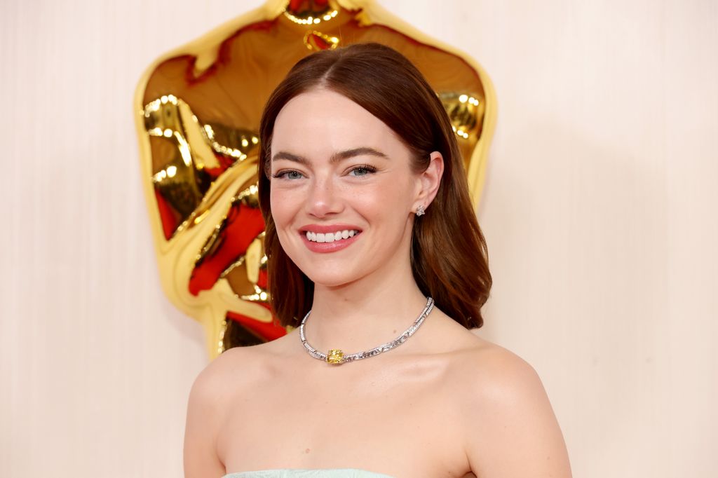 Emma Stone smiling at the Oscars