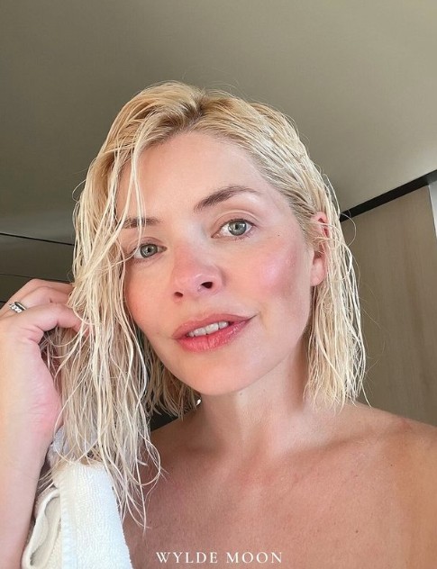 Holly Willoughby's first snap after Phillip Schofield interviews