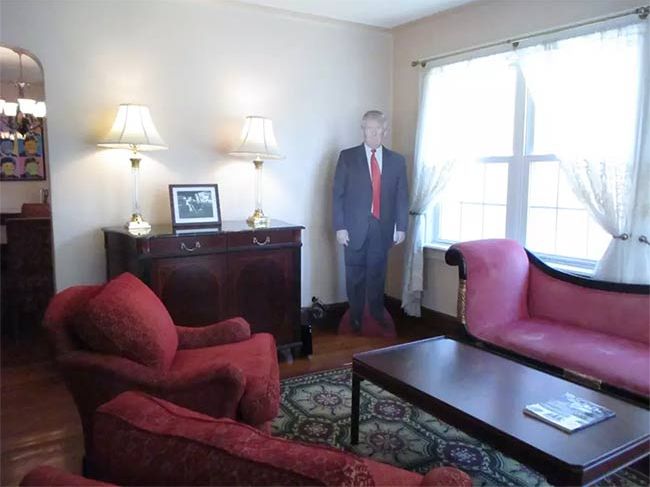 Donald Trump living room