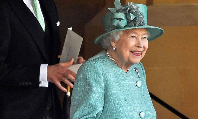 queen trooping the colour