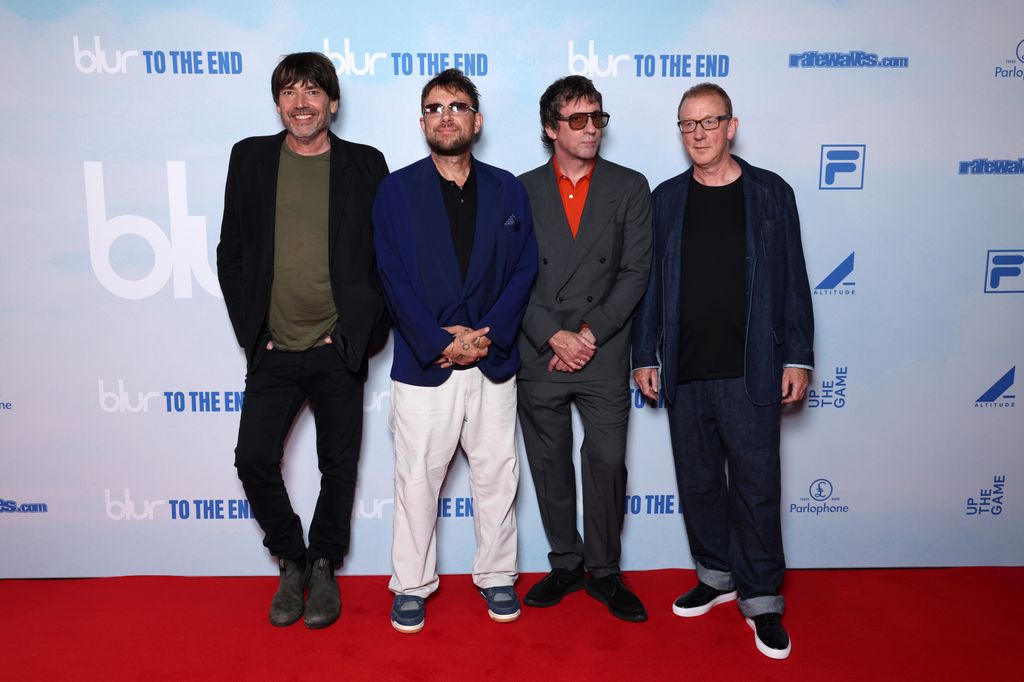Alex James révèle ses réflexions honnêtes sur Liam Gallagher – et la réaction de Blur à la tournée Oasis – en exclusivité 1 Alex James avec ses camarades du groupe Blur Damon Albarn, Graham Coxon et Dave Rowntree en 2024
