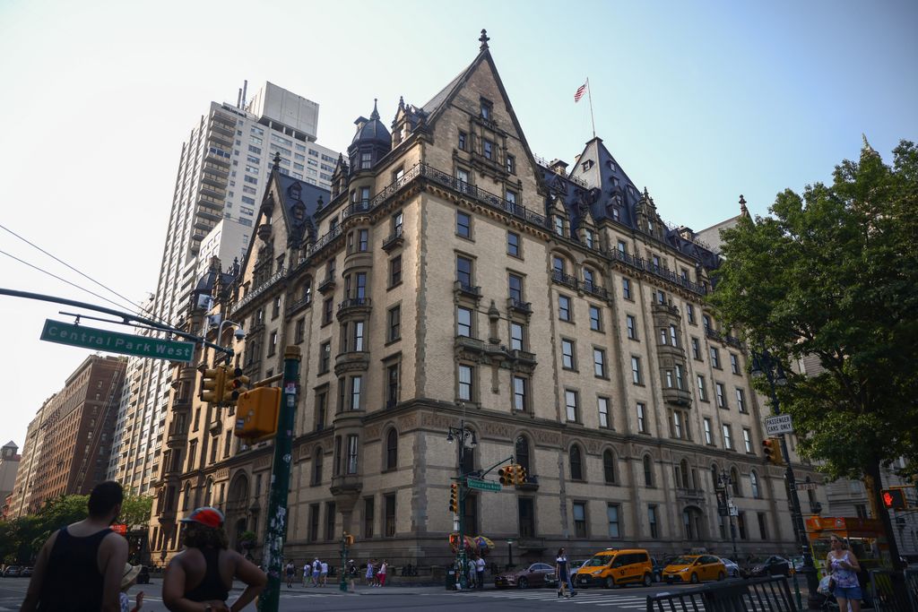 Le Dakota Building à Manhattan, New York City, États-Unis d'Amérique le 6 juillet 2024.