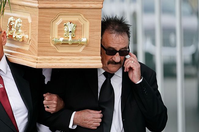 paul chuckle funeral