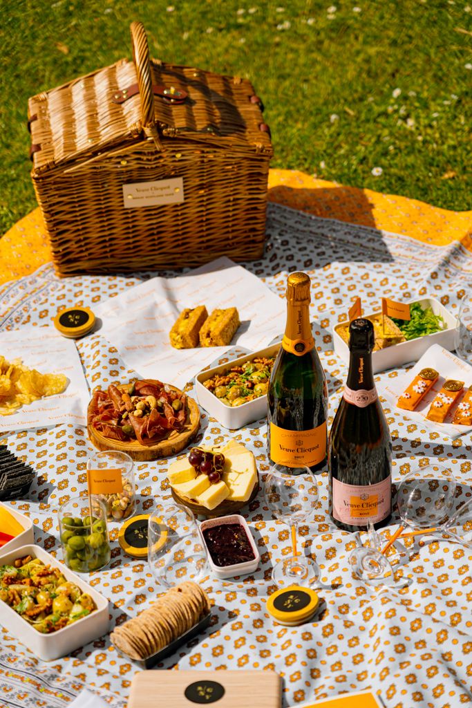 Veuve Clicquot picnic