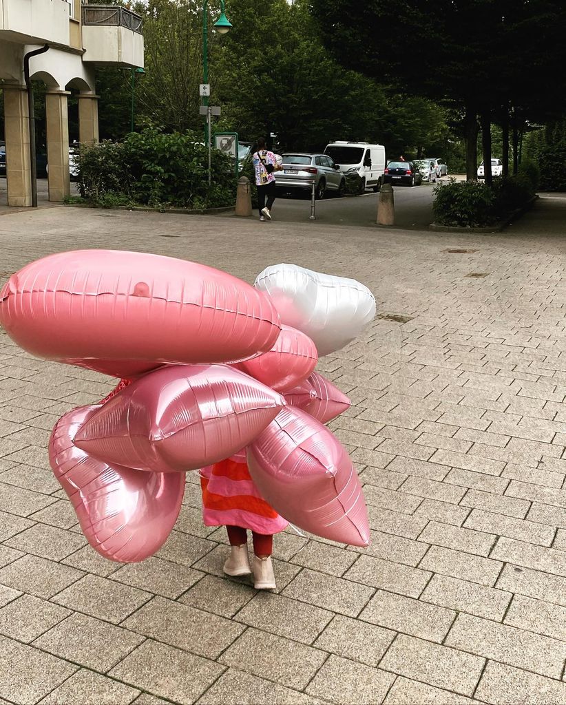 Motsi's daughter with birthday balloons