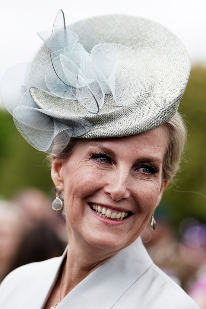 sophie wessex in a floral headpiece by Jane Taylor