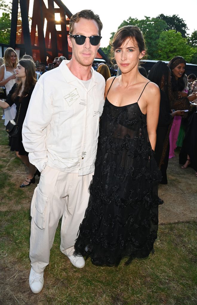   Benedict Cumberbatch e Sophie Hunter participam da Serpentine Summer Party 2024 no Serpentine South em 25 de junho de 2024 em Londres, Inglaterra