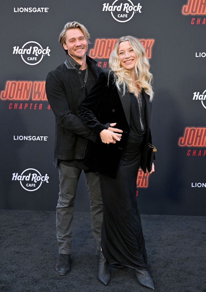 Chad Michael Murray et Sarah Roemer assistent à la première de Los Angeles de Lionsgate's "John Wick: Chapitre 4" 
