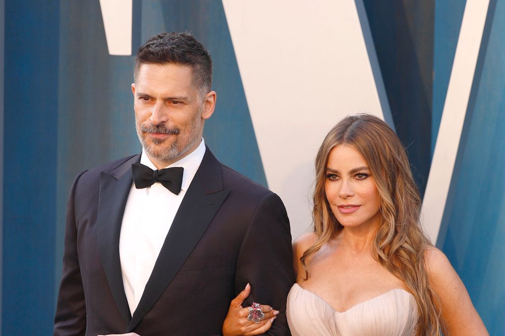 Joe Manganiello and Sofi­a Vergara attend the 2022 Vanity Fair Oscar Party Dinner at Wallis Annenberg Center for the Performing Arts on March 27, 2022 in Beverly Hills, California