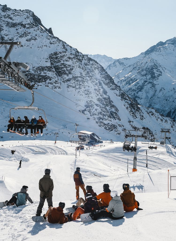 The Worlds Most Extreme Ski Resort - Verbier, Switzerland 