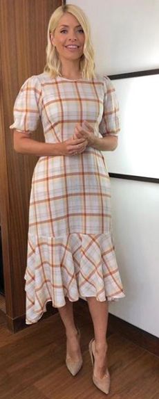 This Morning's Holly Willoughby just wore the check dress of the summer ...