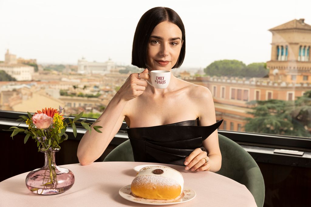Lily Collins in EMILY IN PARIS