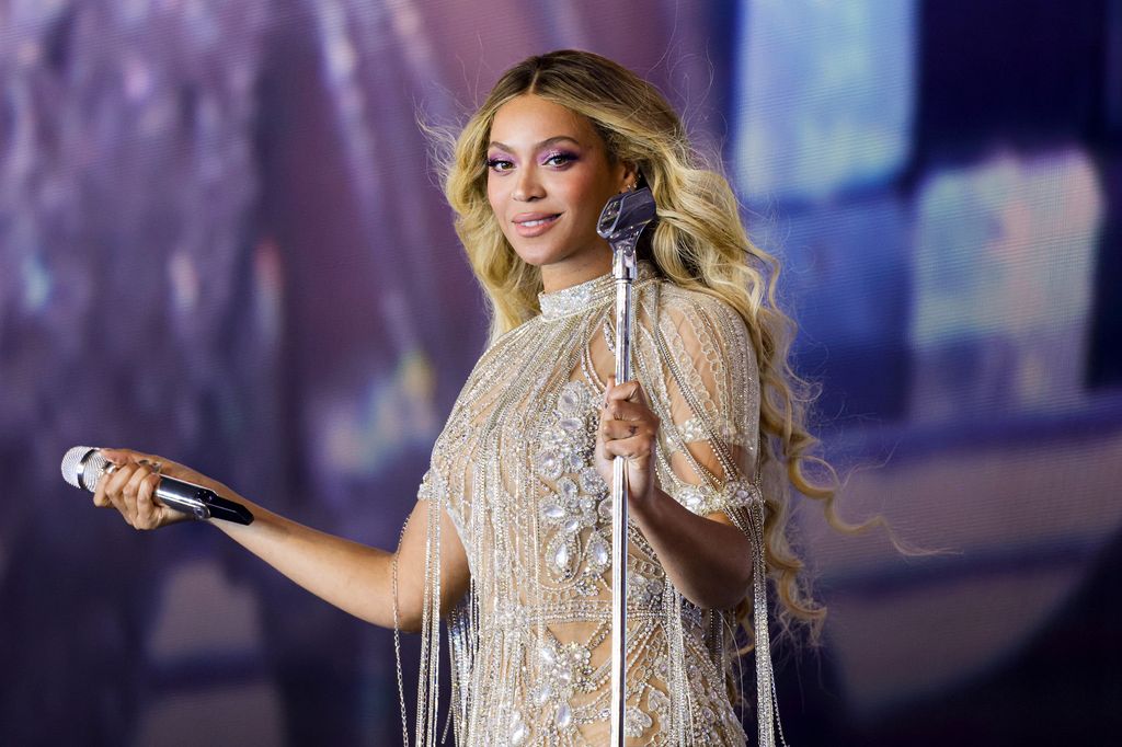 Bey performing on stage in Warsaw 