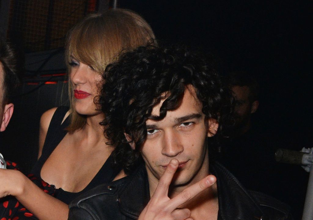 Taylor Swift with Matty Healy in 2015