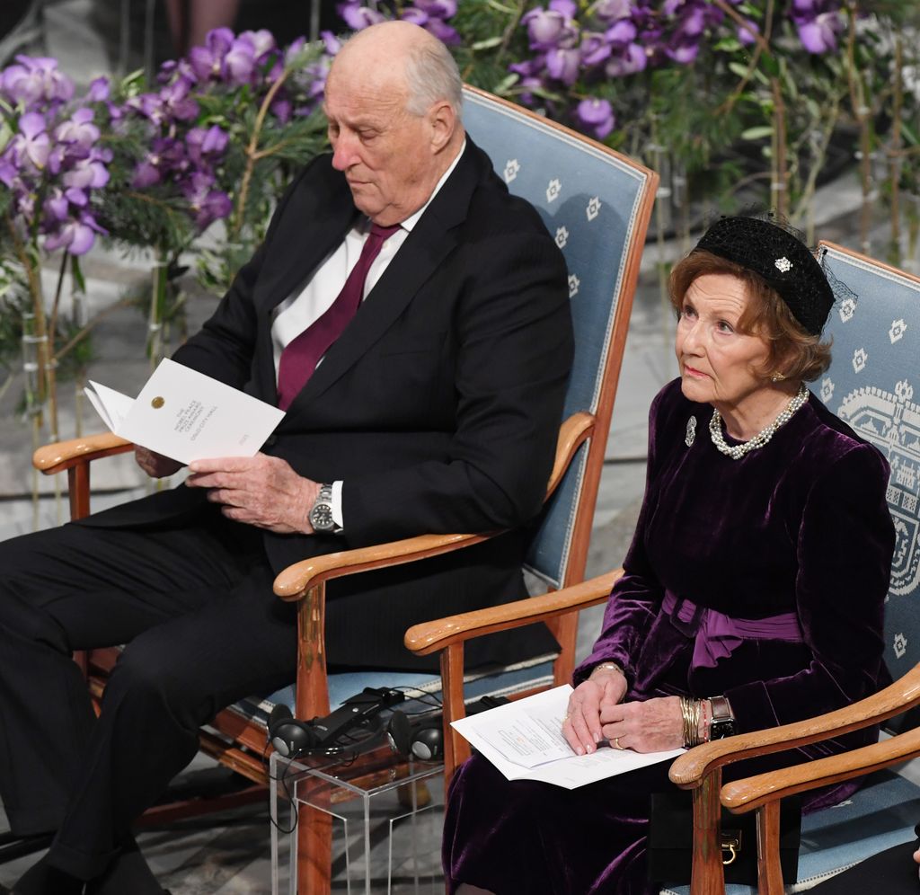 King Harald and Queen Sonja sitting together