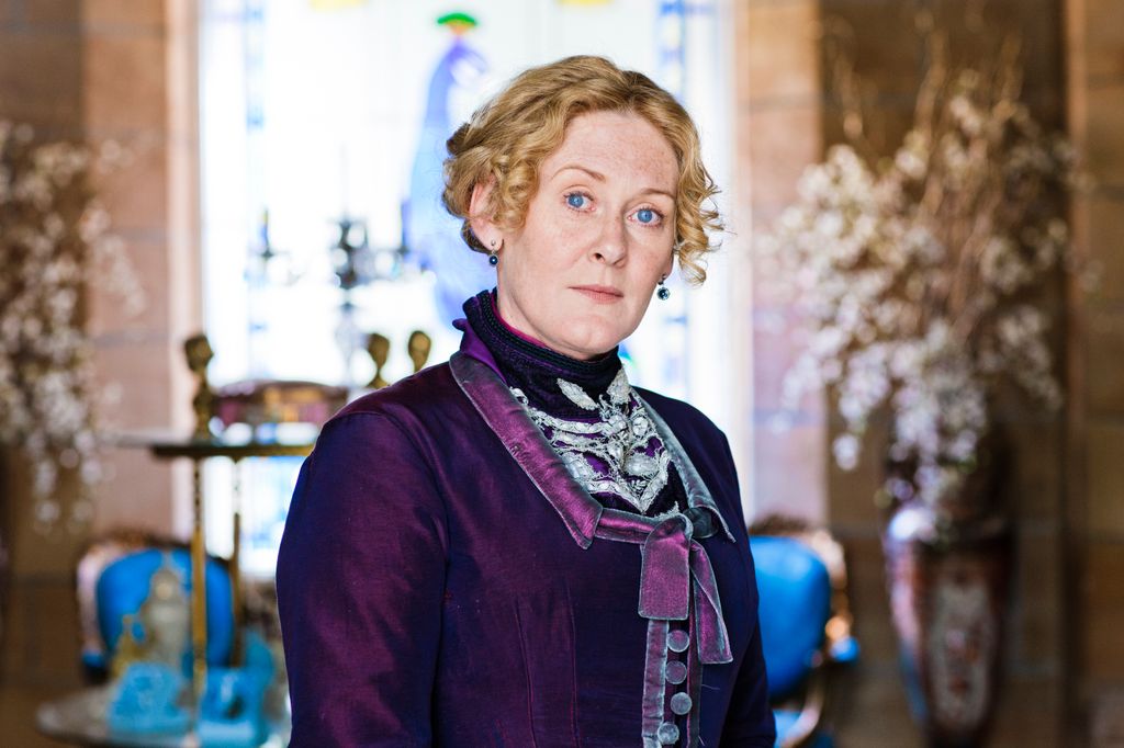 "Sarah Lancashire est incroyable" dans l'incroyable drame d'époque The Paradise qui doit être votre prochaine frénésie télévisée 3 gros plan femme dans des vêtements d'époque du XVIIIe siècle