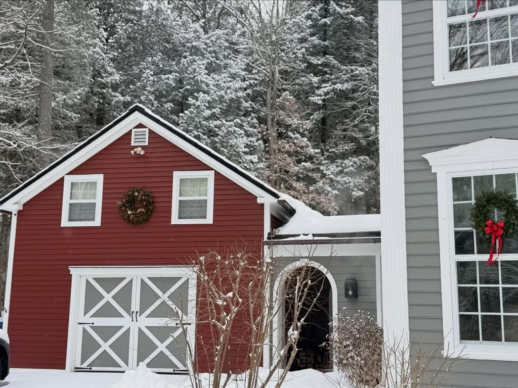 The couple has a 40-acre home