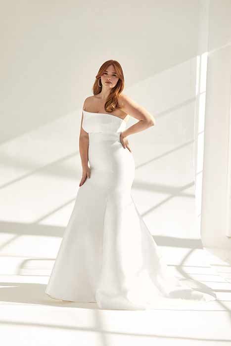 Ashley Graham strapless pronovias wedding dress