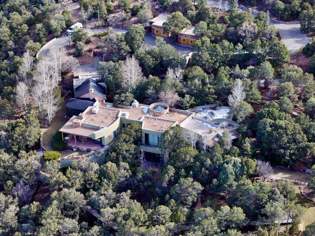 aerial view gene hackman santa fe home