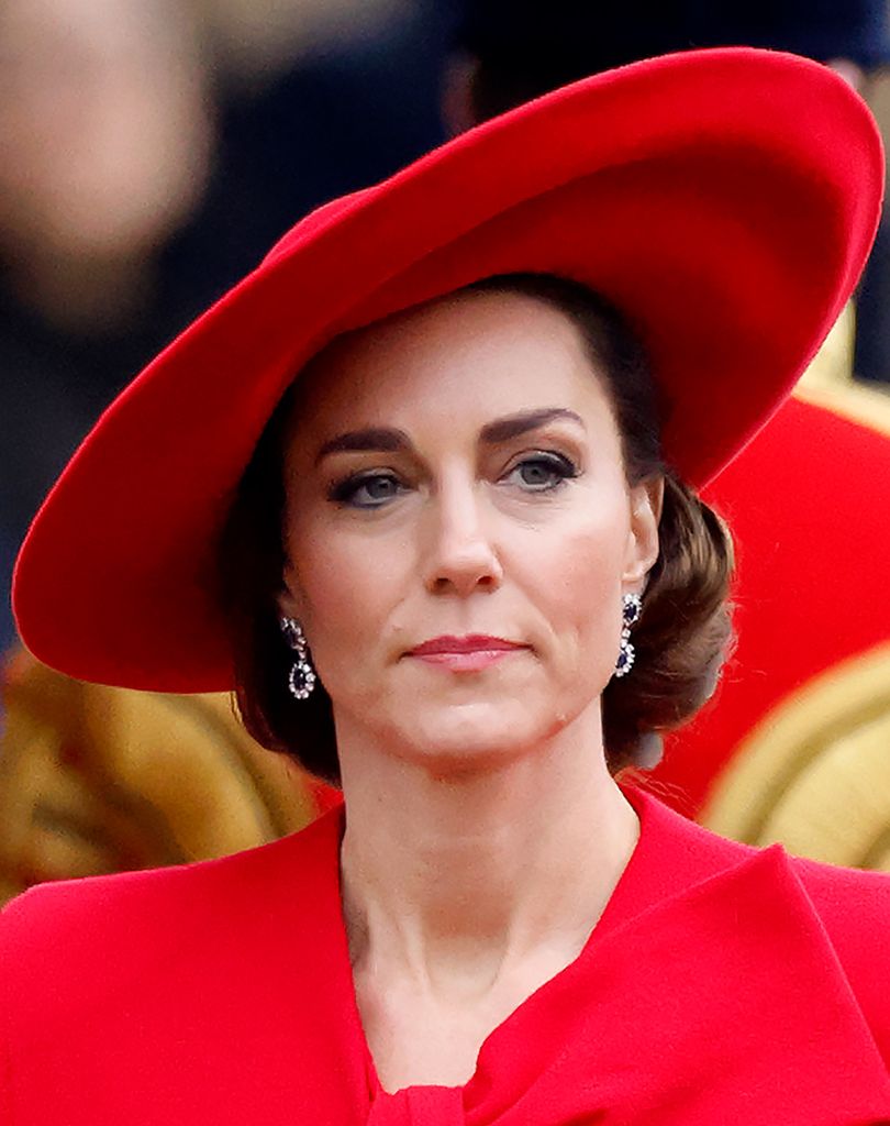 Princess Kate looking serious as she attends a ceremonial welcome for the President and the First Lady of the Republic of Korea in November