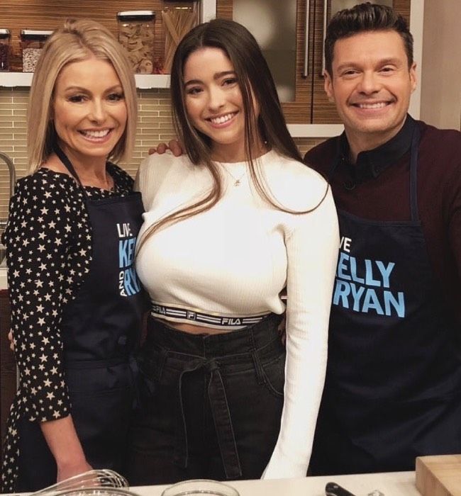 Everything you need to know about Kelly Ripa's stunning daughter Lola