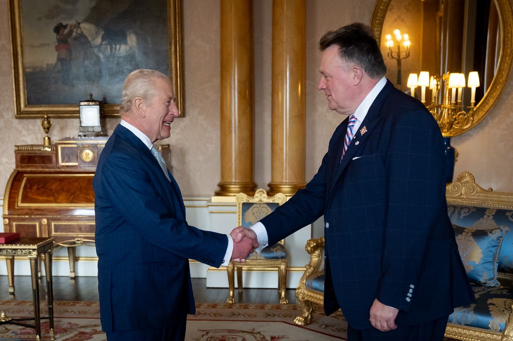 The King receives Lieutenant-Governor of Nova Scotia, Michael Savage