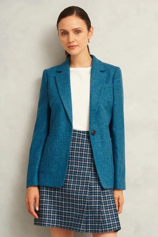A bright blazer ca really elevate any look